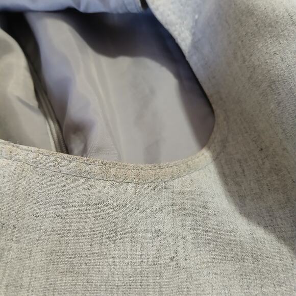 Calvin Klein size 6 sleeveless sheath in dove grey kick pleat classic design - Picture 14 of 14